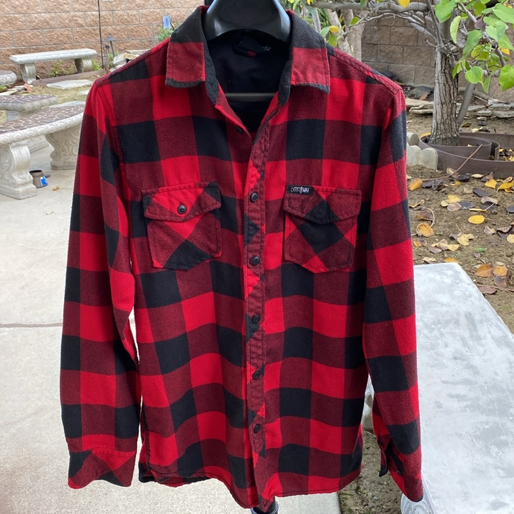 3 for $12 Downtown Men's Long Sleeve Button Plaid Flannel Shirt in Red & Black S - Picture 3 of 6